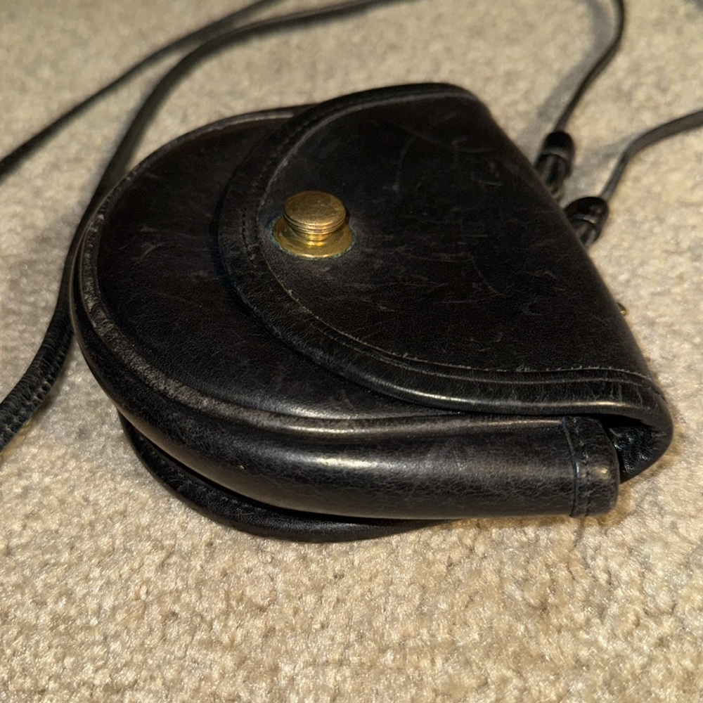 Vintage Coach Black Leather Mini Crossbody Bag - Picture 7 of 9